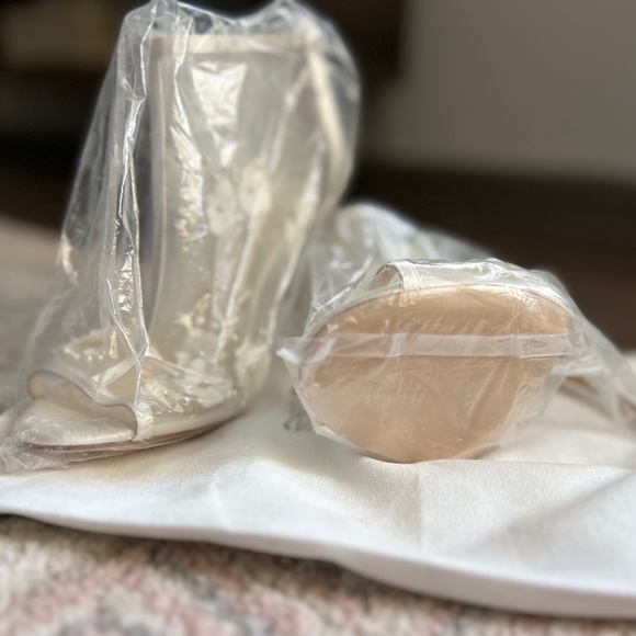 Bella Belle by Joy Proctor - Picture 13 of 14